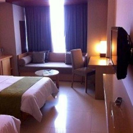 Mitra Bandung Hotel Extérieur photo