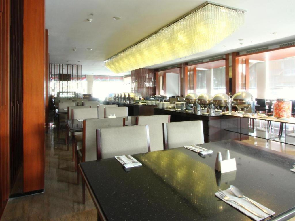 Mitra Bandung Hotel Extérieur photo