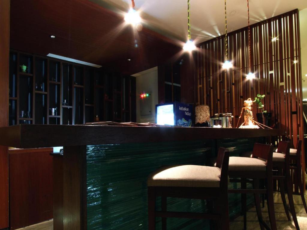 Mitra Bandung Hotel Extérieur photo