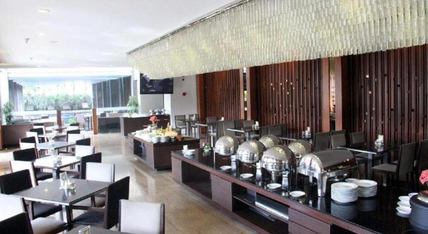Mitra Bandung Hotel Extérieur photo