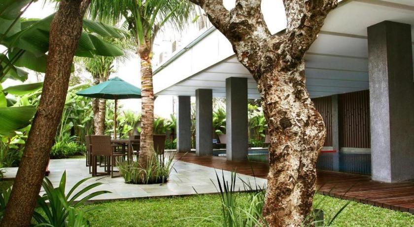 Mitra Bandung Hotel Extérieur photo