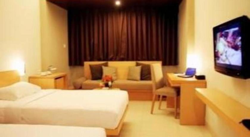 Mitra Bandung Hotel Extérieur photo