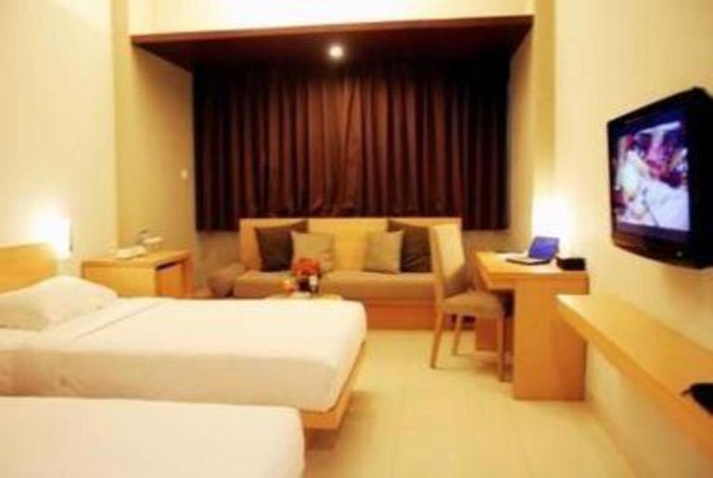 Mitra Bandung Hotel Extérieur photo