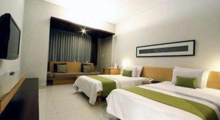 Mitra Bandung Hotel Extérieur photo