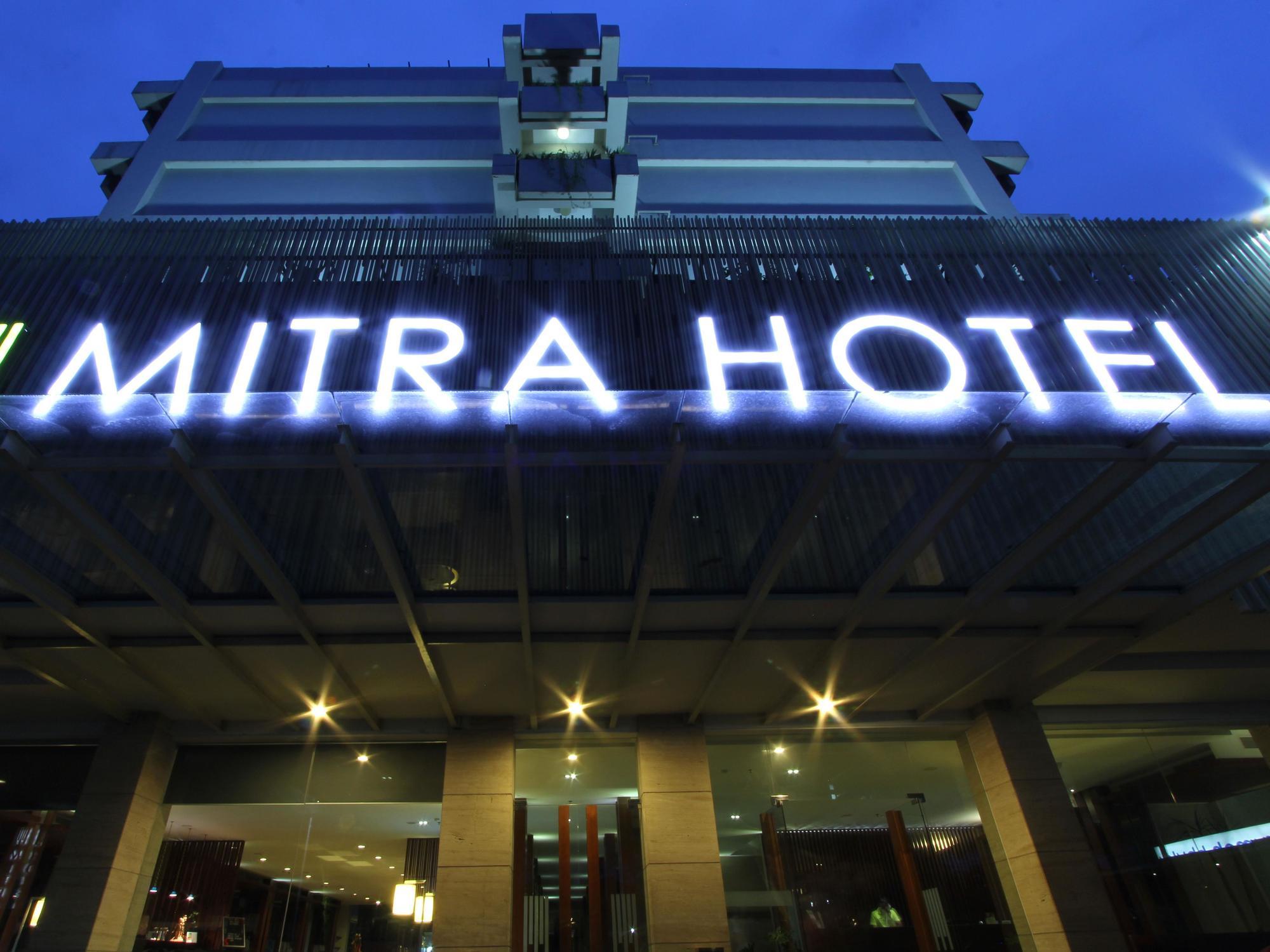 Mitra Bandung Hotel Extérieur photo